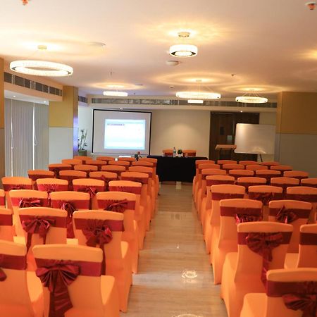 Vivid A Boutique Hotel Tiruchirappalli Kültér fotó