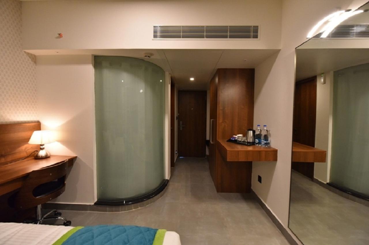 Vivid A Boutique Hotel Tiruchirappalli Kültér fotó