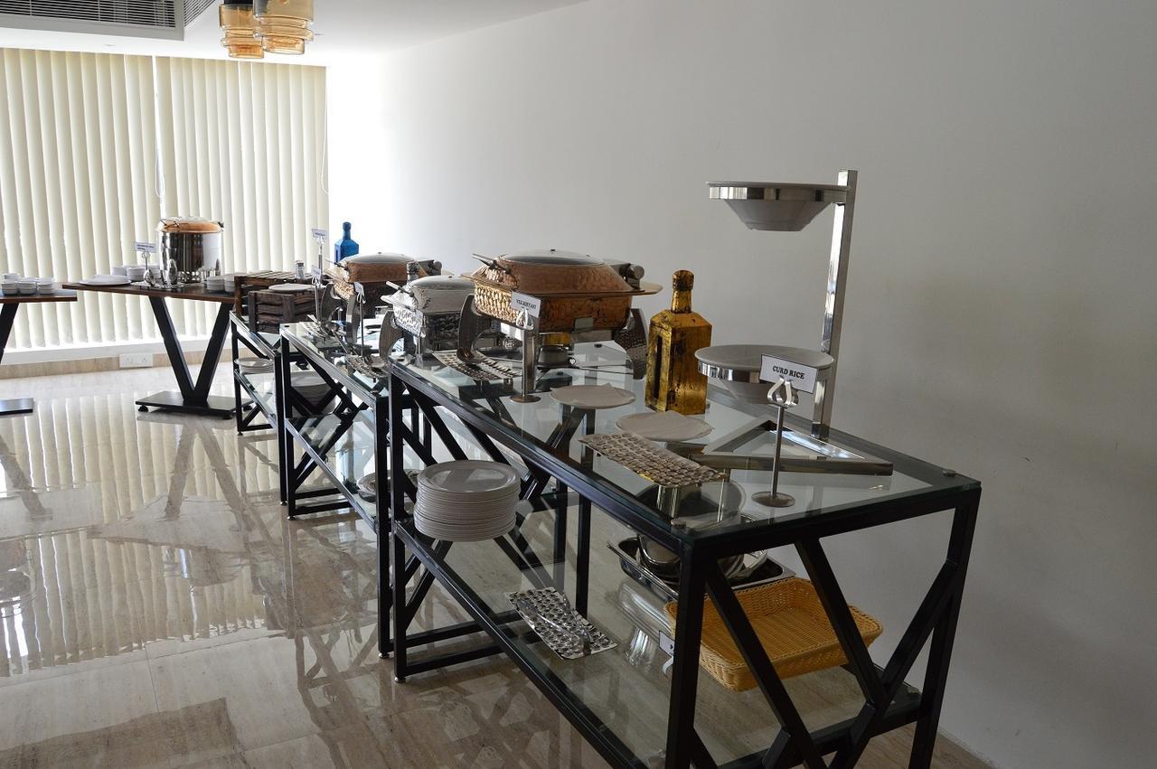 Vivid A Boutique Hotel Tiruchirappalli Kültér fotó