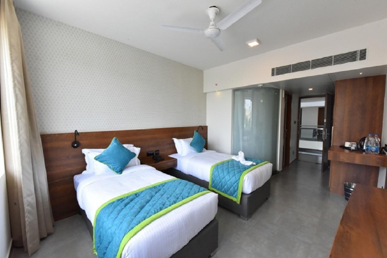 Vivid A Boutique Hotel Tiruchirappalli Kültér fotó