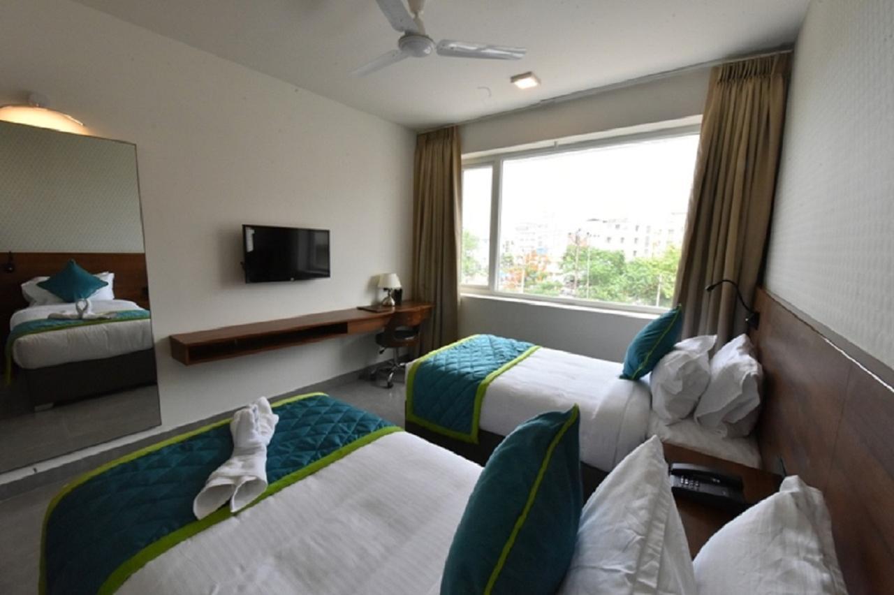 Vivid A Boutique Hotel Tiruchirappalli Kültér fotó