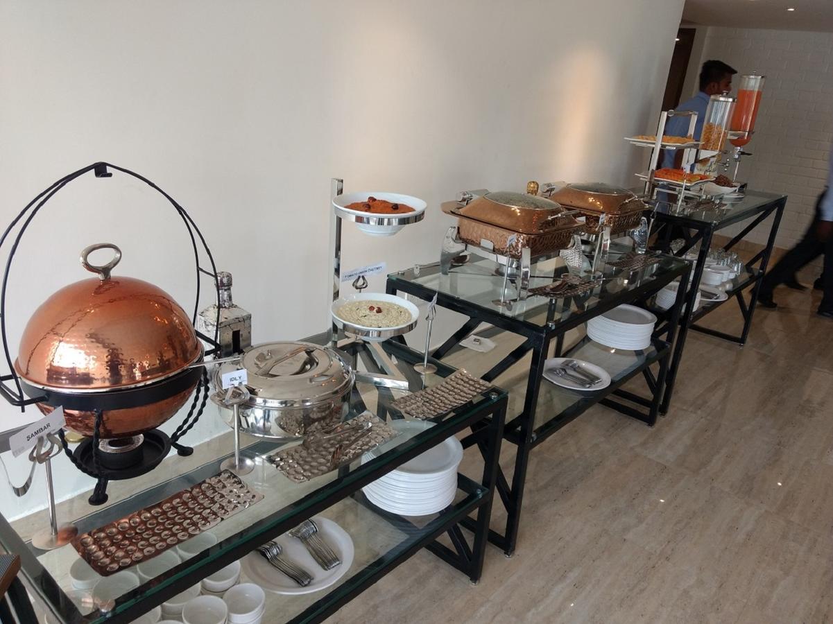 Vivid A Boutique Hotel Tiruchirappalli Kültér fotó