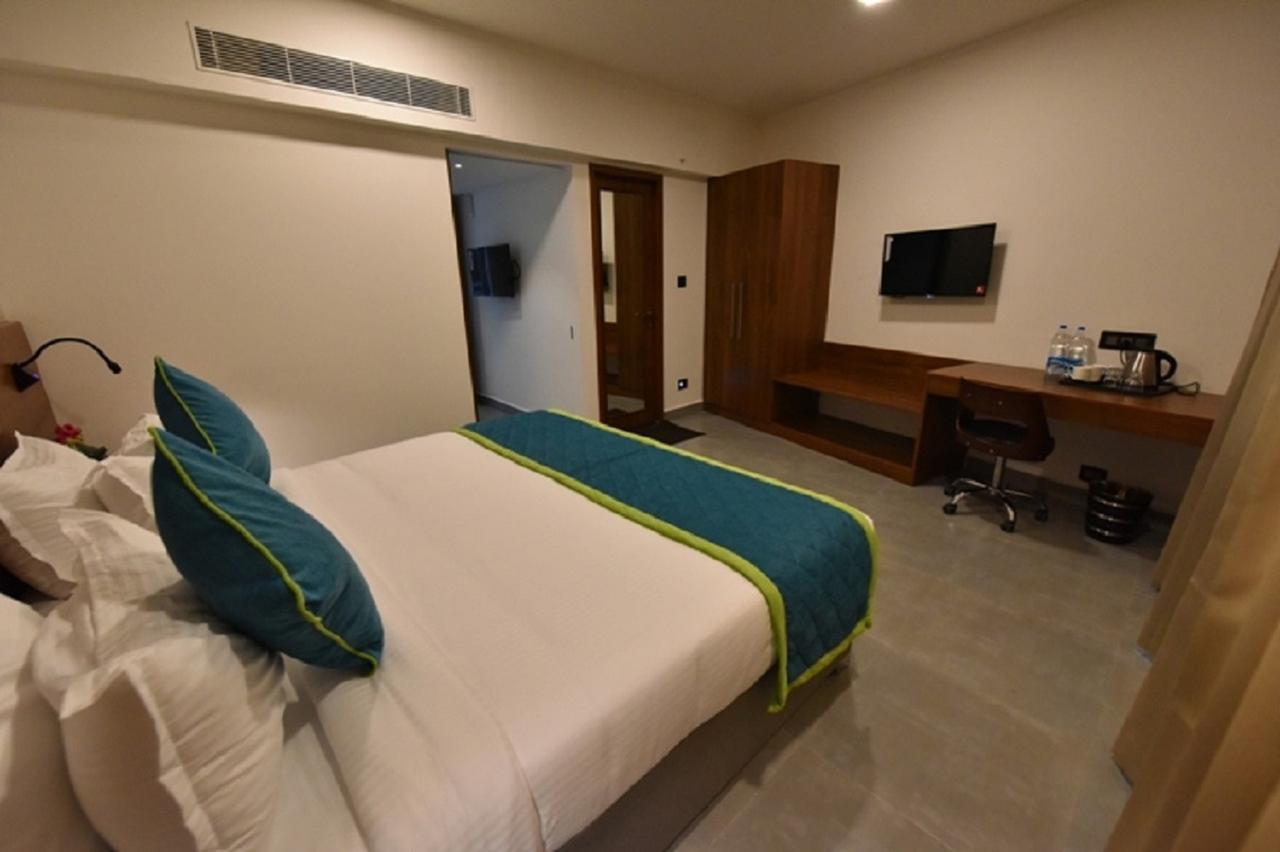 Vivid A Boutique Hotel Tiruchirappalli Kültér fotó